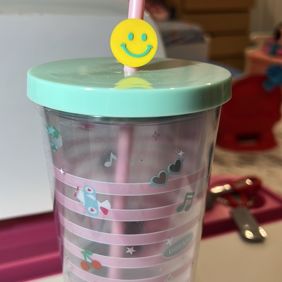 Starbucks cups - Picture 3 of 4